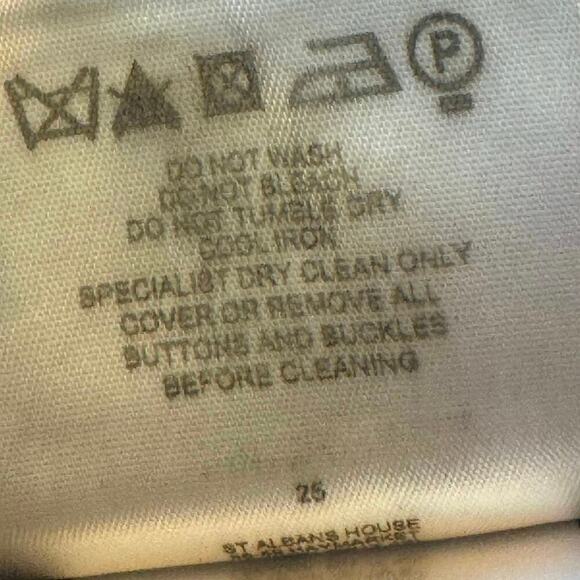 BURBERRY LONDON Black Wool Pleated High Rise Pencil Skirt Cuffed Hem
Sz US4 UK6 - Picture 14 of 14